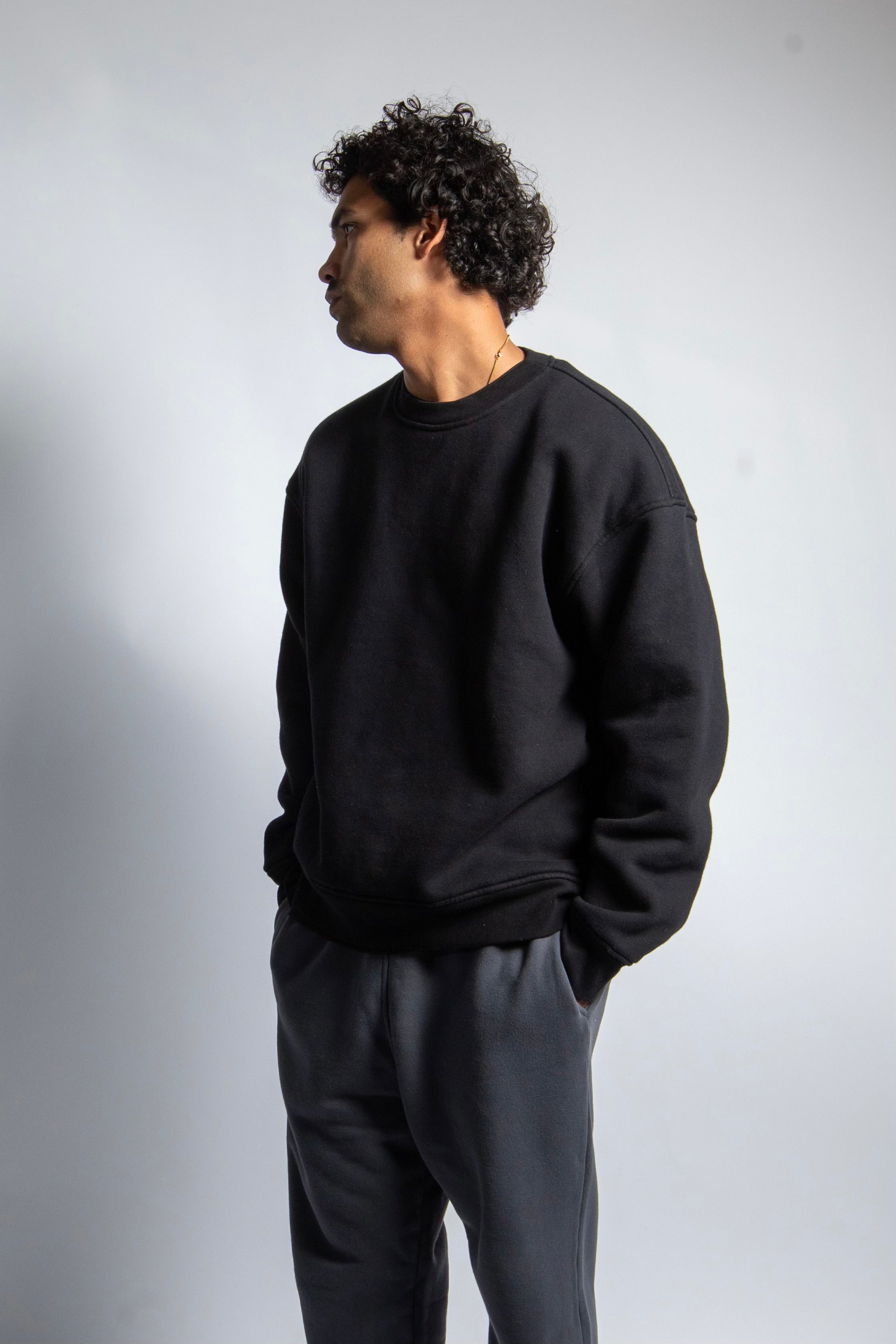 BLACK FLEECE CREWNECK